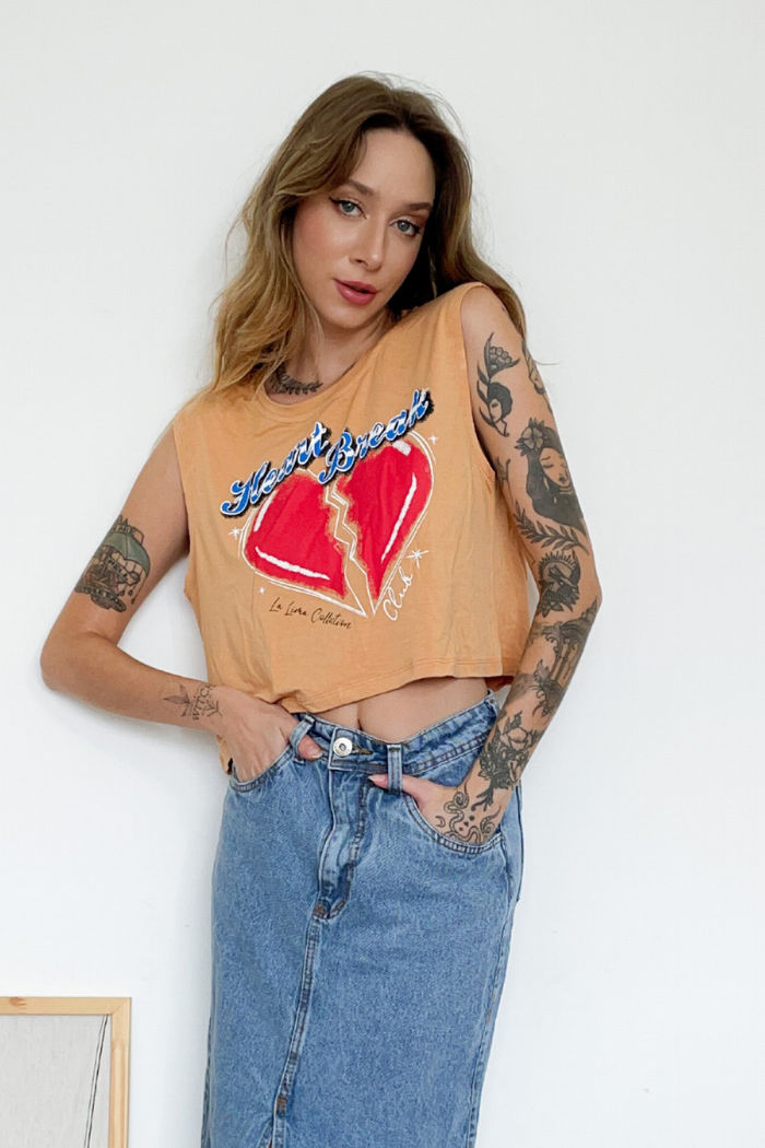 Regata Tee Heart Caramelo