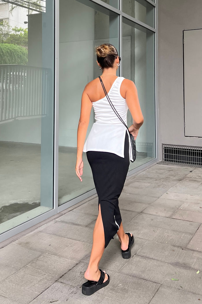 Saia Midi Justa Preto e Branco