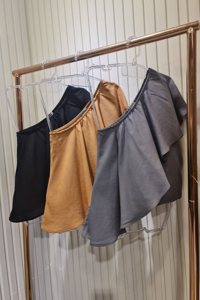 Blusa Assimétrica Babado Viscolinho 3 Cores