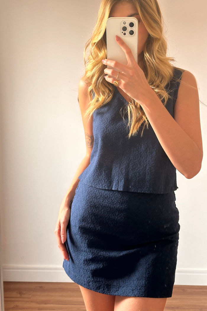 Blusa Básica Gola V Laise Bordado 4 Cores