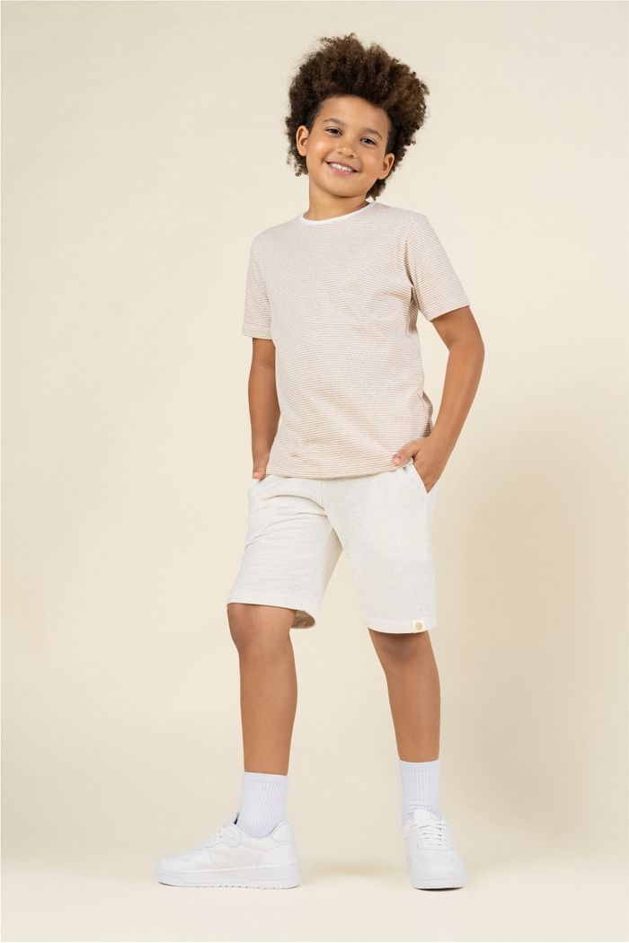 Conjunto Menino Camiseta Listrada Off - Bege e Bermuda Off Natural