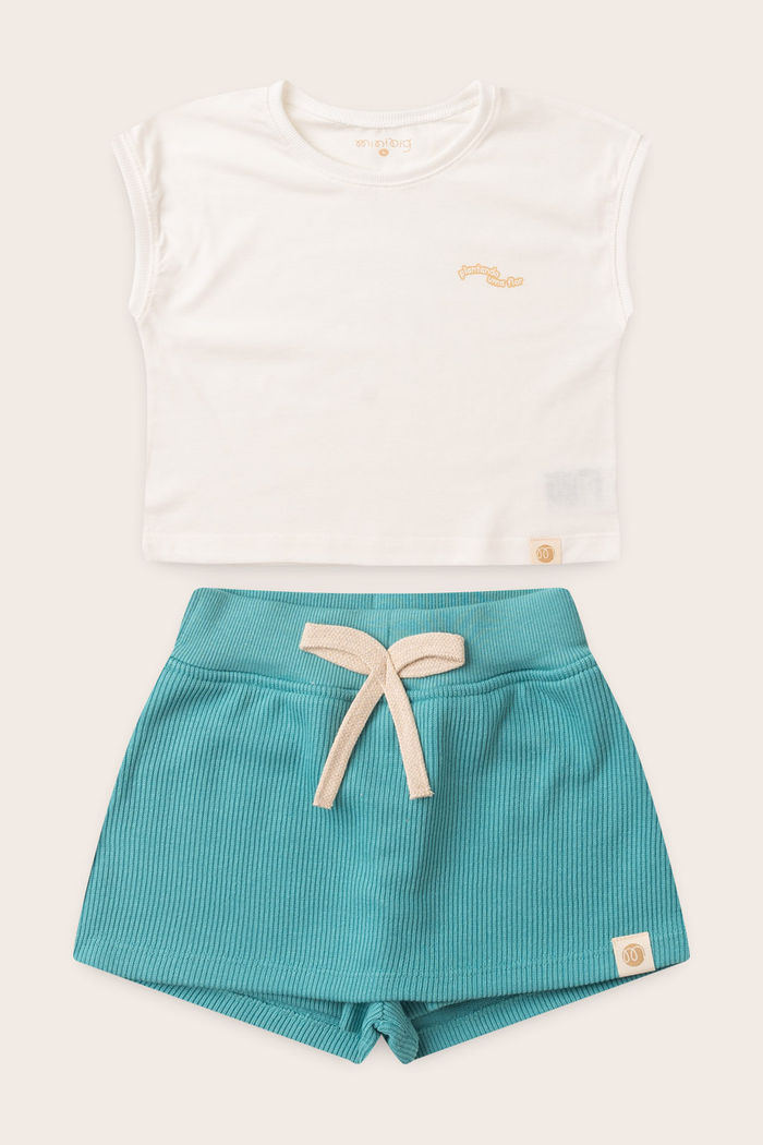 Conjunto Menina Blusa Manga Japonesa Off Natural e Shorts Saia Verde Acqua