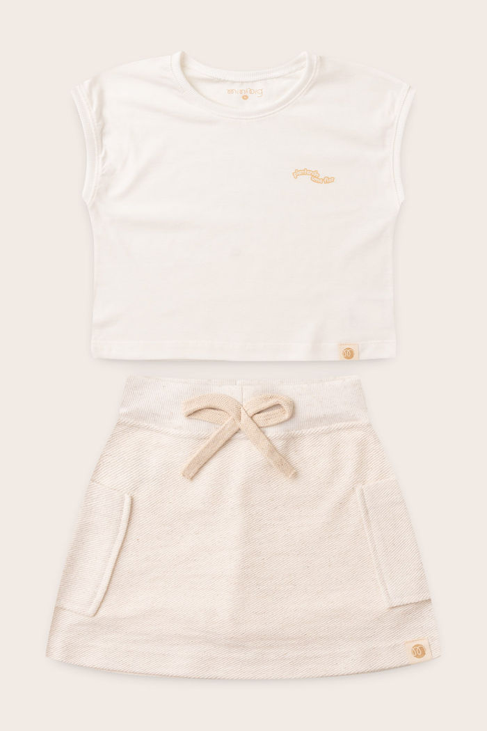 Conjunto Menina Blusa Manga Japonesa Off Natural e Saia com Shorts Off Natural