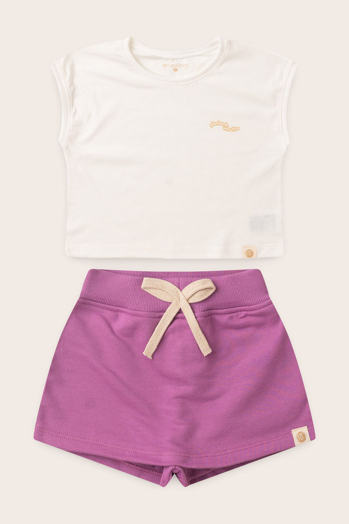 Conjunto Menina Blusa Manga Japonesa Off Natural e Shorts Saia Lilás Lavanda