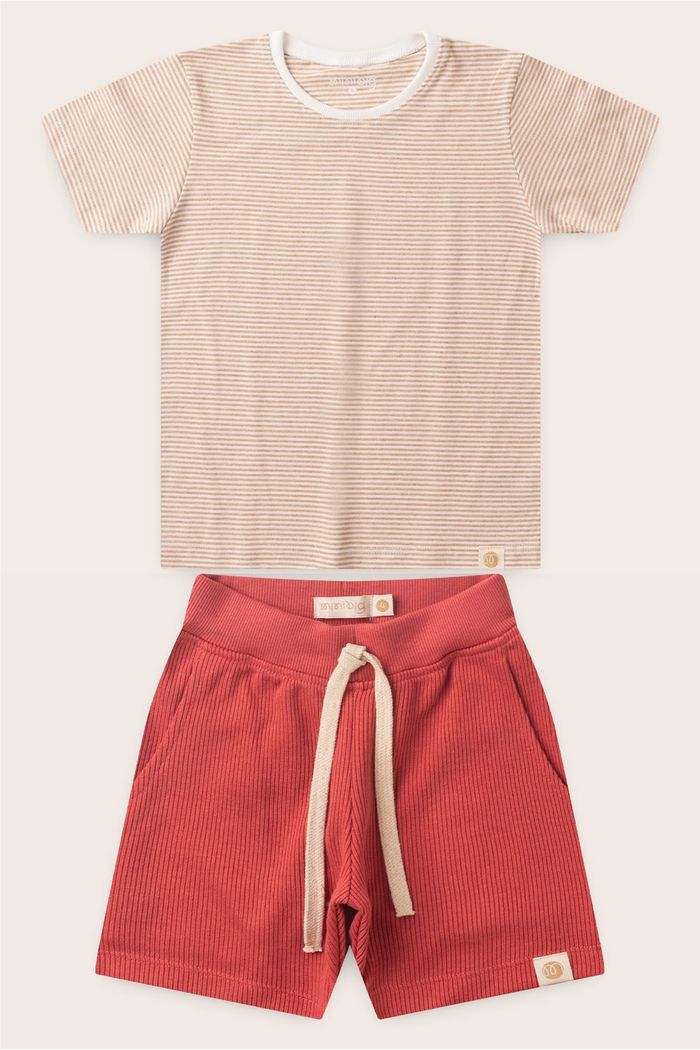 Conjunto Menino Camiseta Listrada Off - Bege e Bermuda Vermelho Cedro