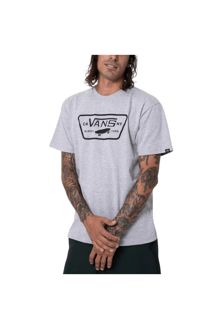 Camiseta Vans Full Patch Cinza