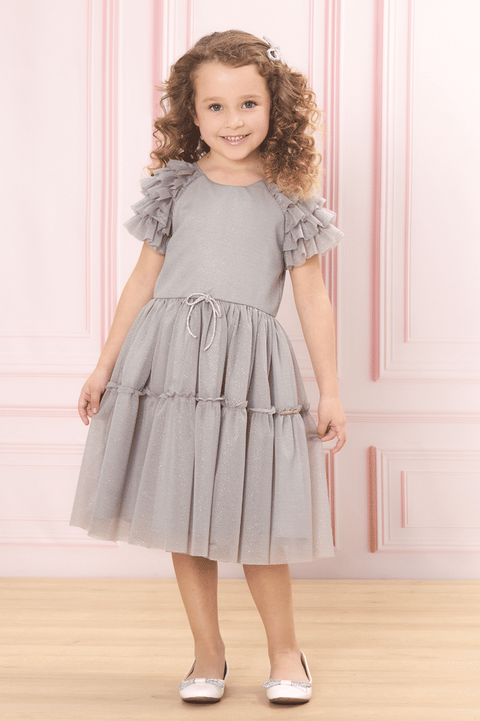 Vestido de tule cinza com brilho