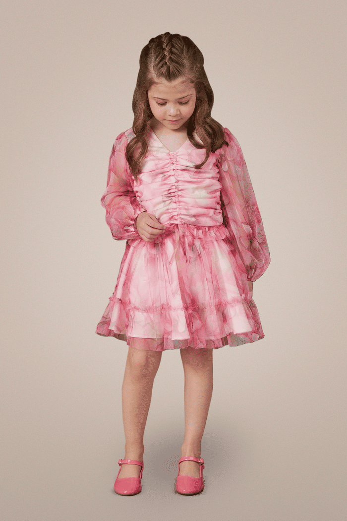 Conjunto blusa e saia com estampa de flores