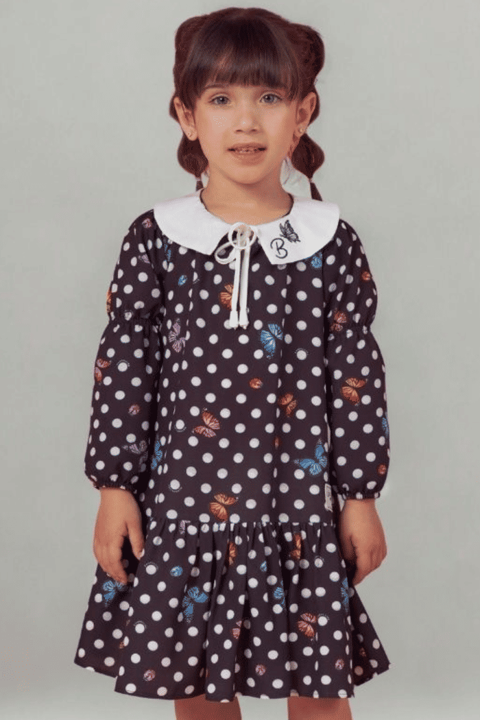 Vestido estampado com gola bordada