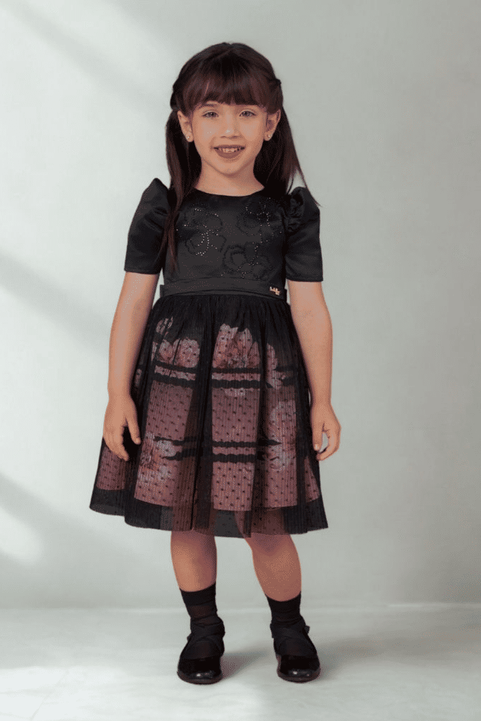 Vestido com flores de strass