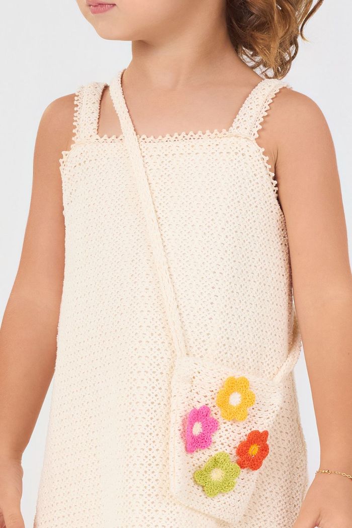 Vestido com bolsa det. de florzinhas