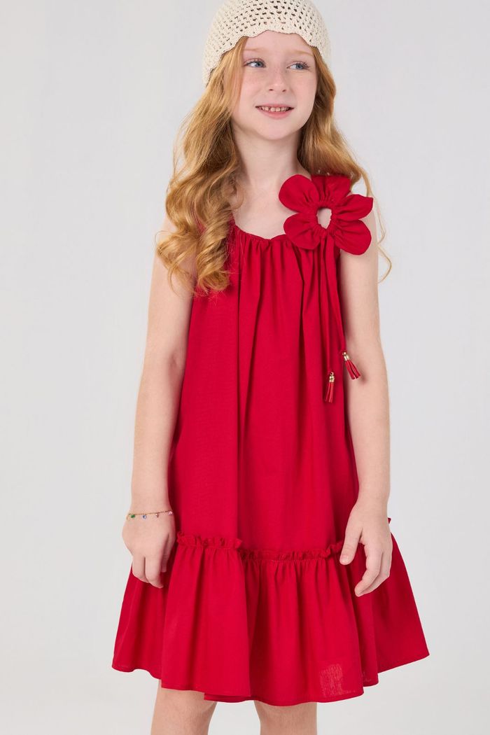 Vestido de tricoline com flor na alça