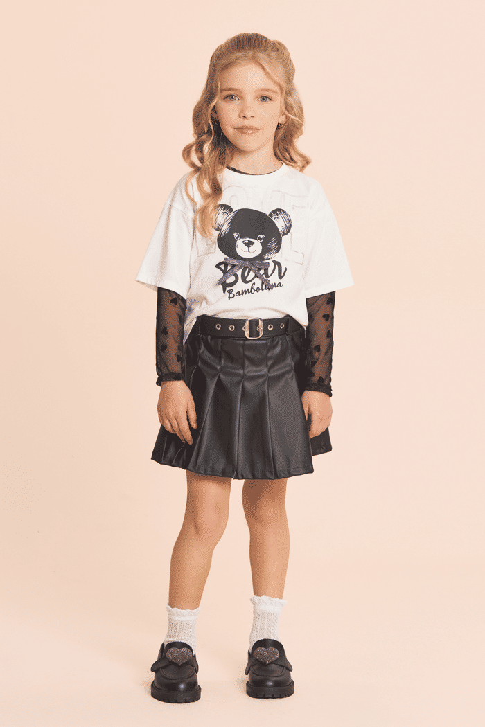 Saia colegial de couro