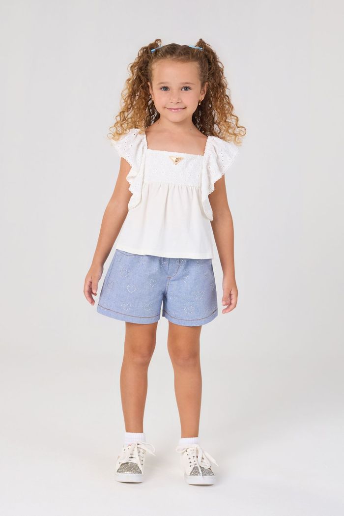 Blusa de malha e laise