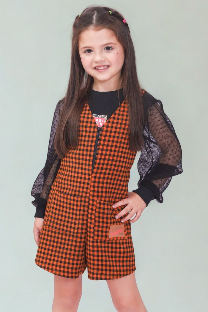 Blusa canelada com mangas de tule poá