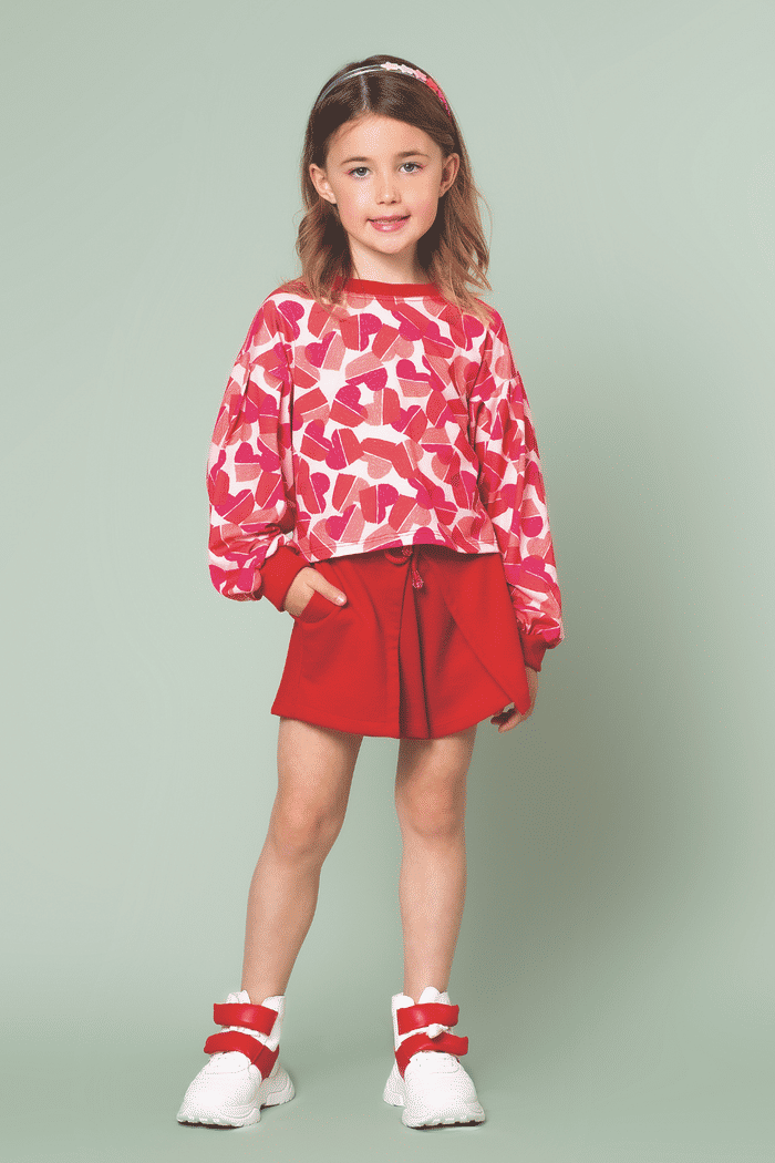 Conjunto com estampa de corações