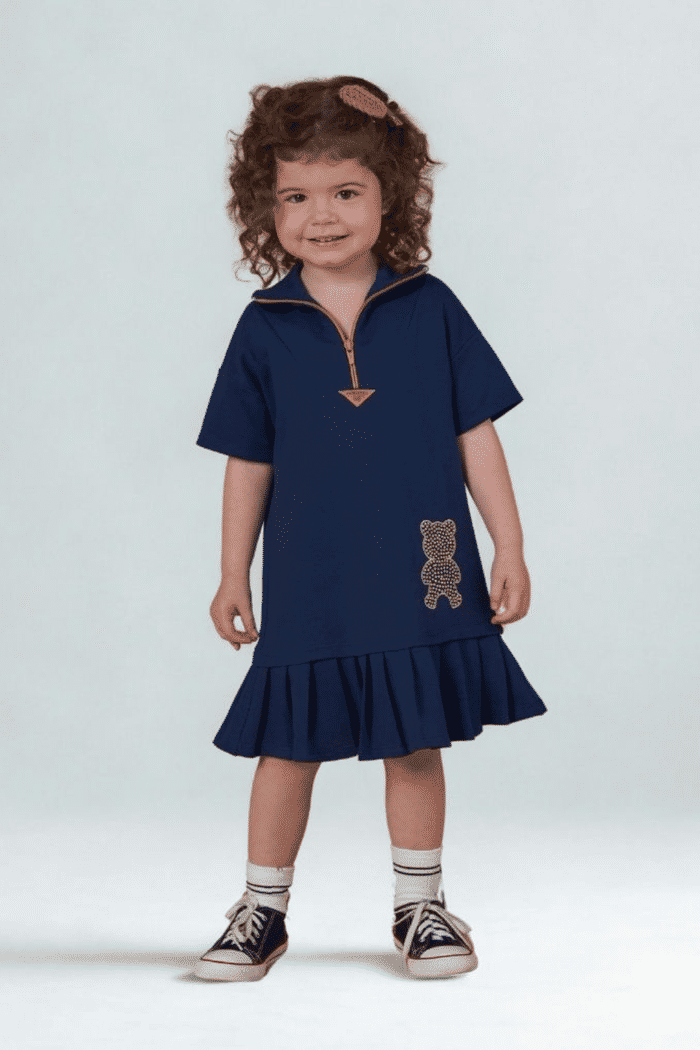 Vestido de moletom com zíper e bordado