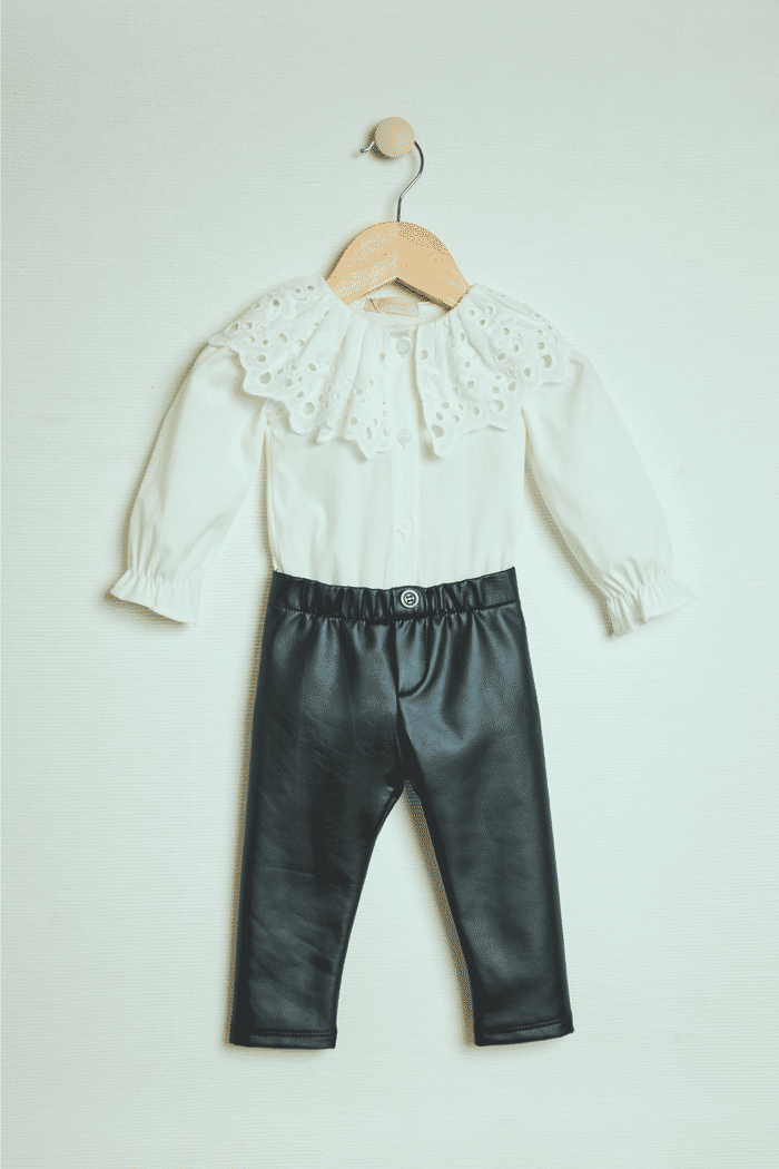 Calça preta com veludo