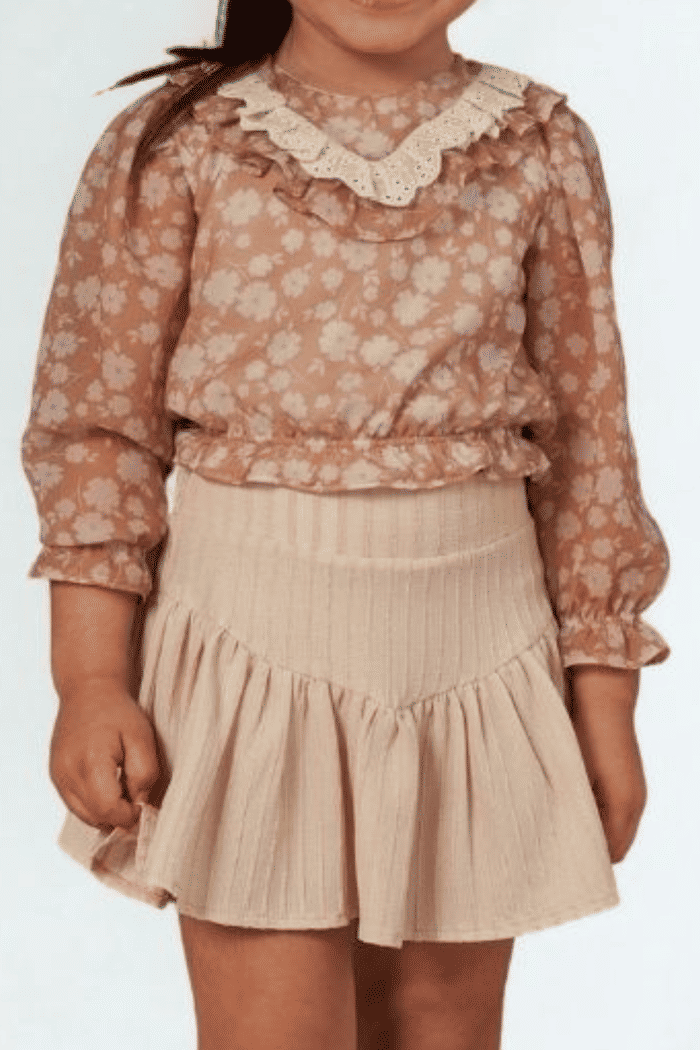 Conjunto blusa estampada com saia de malha jacquard