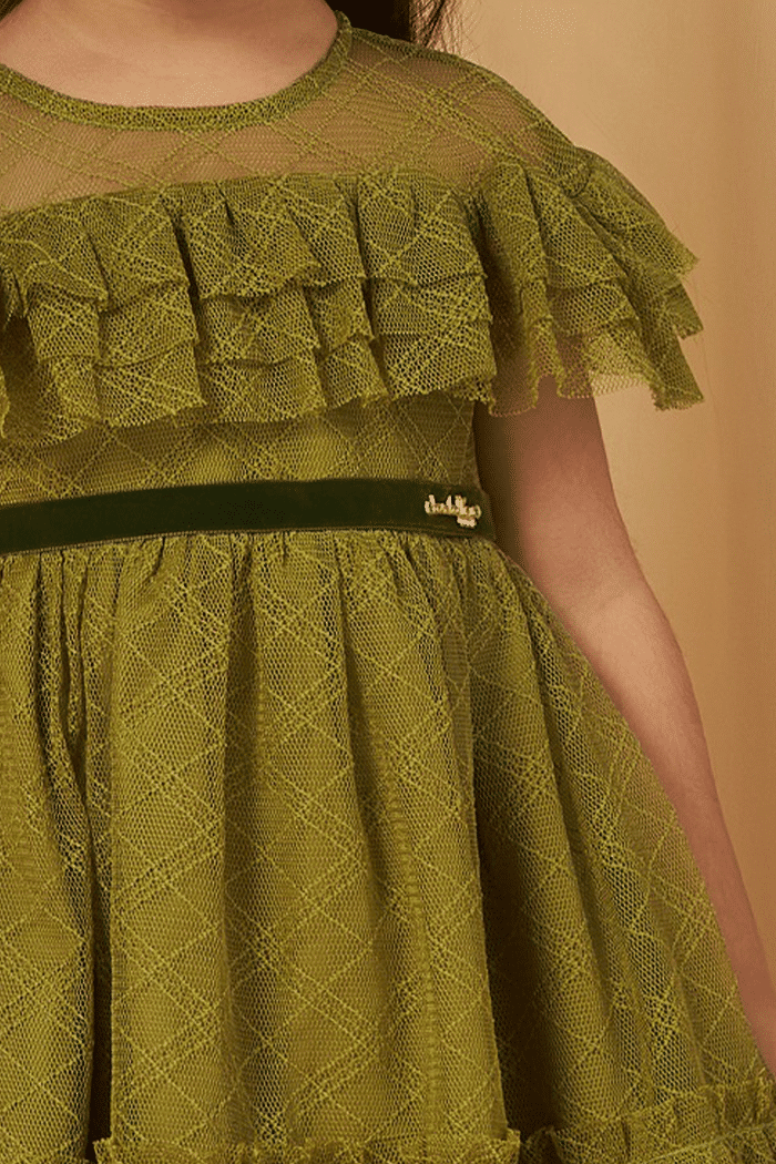 Vestido de tule verde oliva