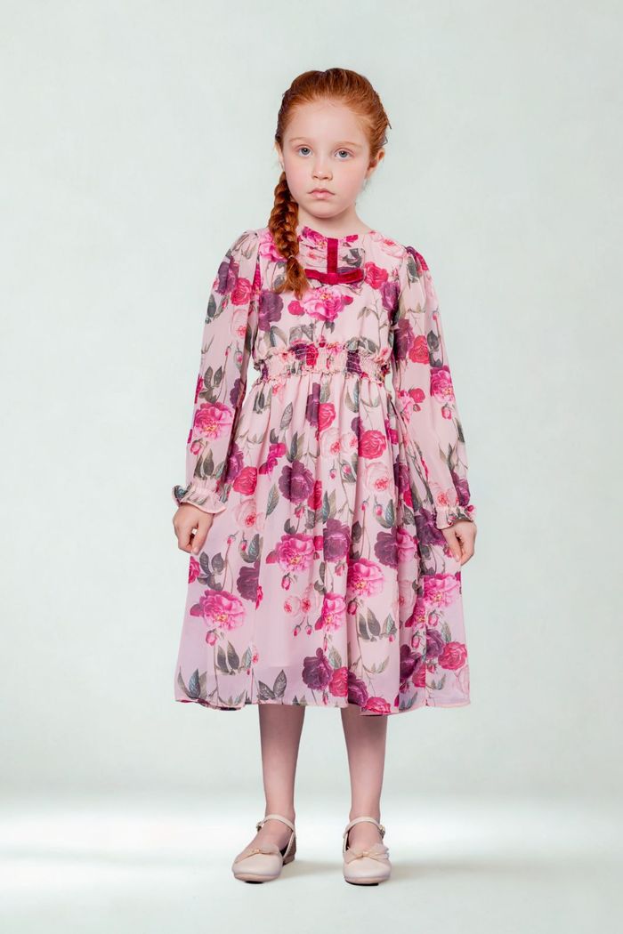 Vestido com estampa de rosas