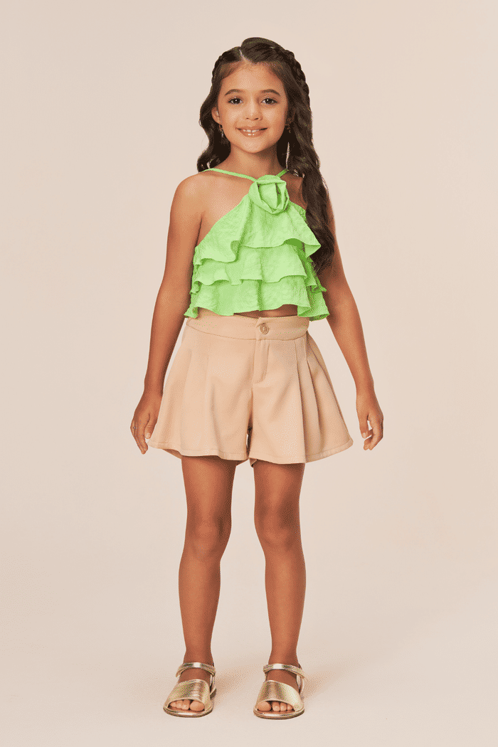 Conjunto blusa de crepe e short de alfaiataria