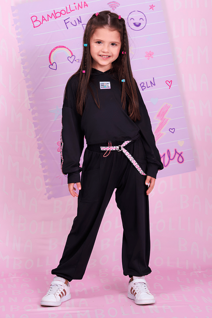 Conjunto blusa com capuz e calça de suede