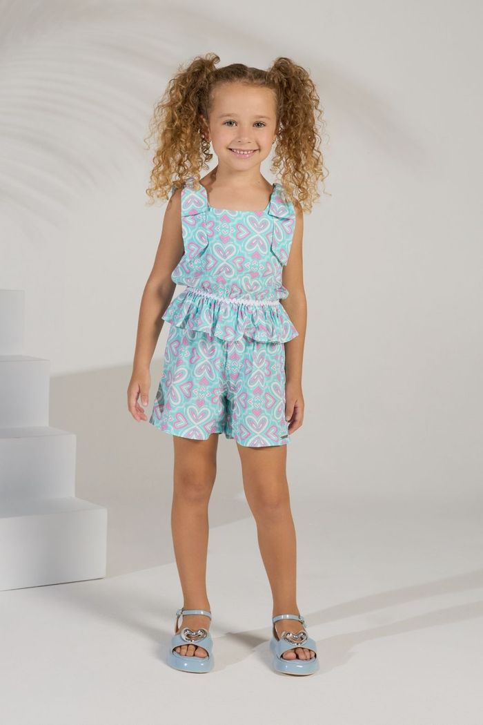 Conjunto blusa e short estampa corações