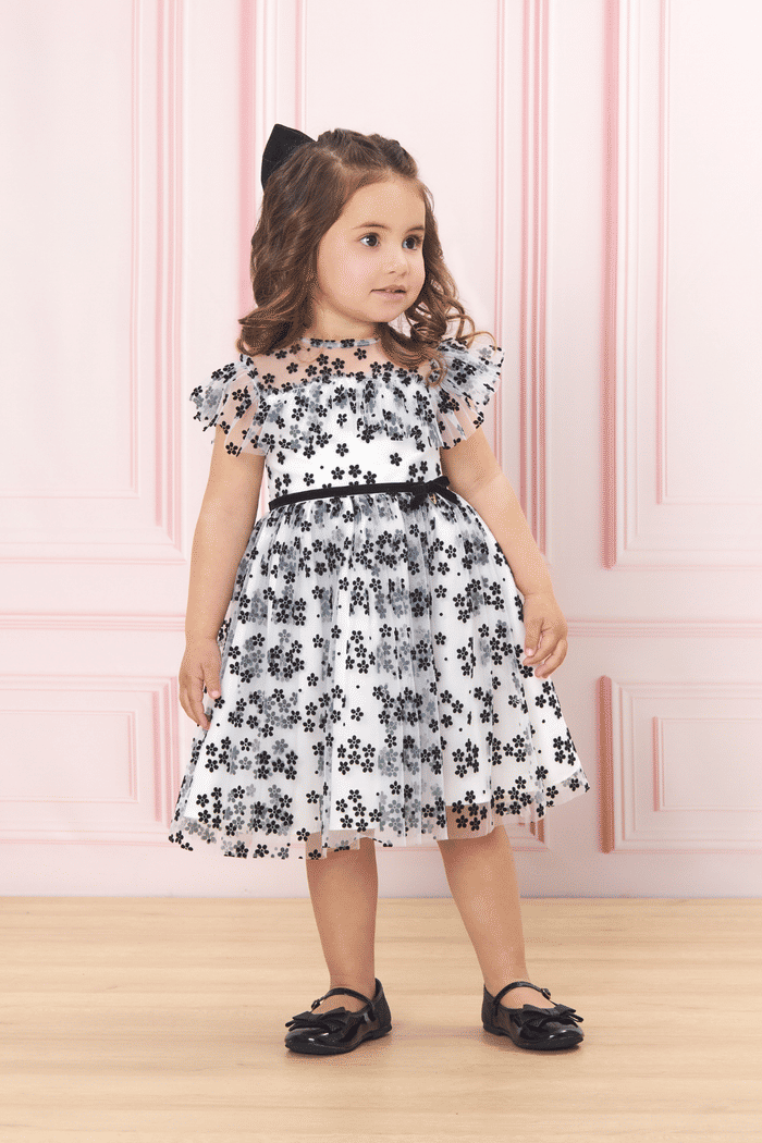 Vestido de tule com flores