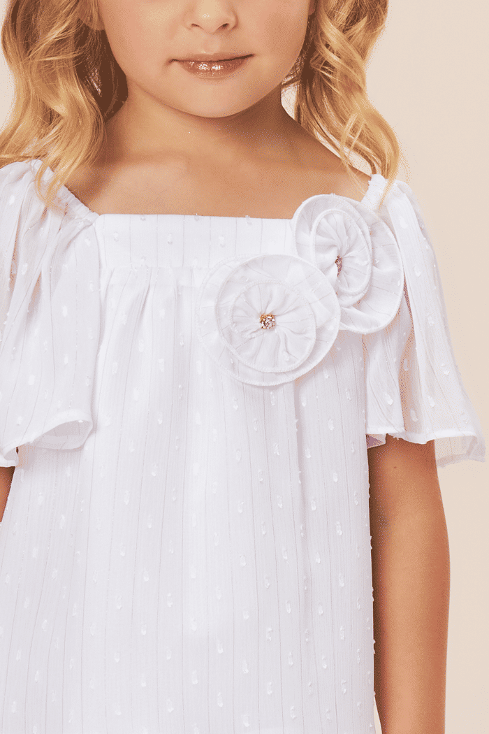 Vestido de chiffon com aplicação de flores