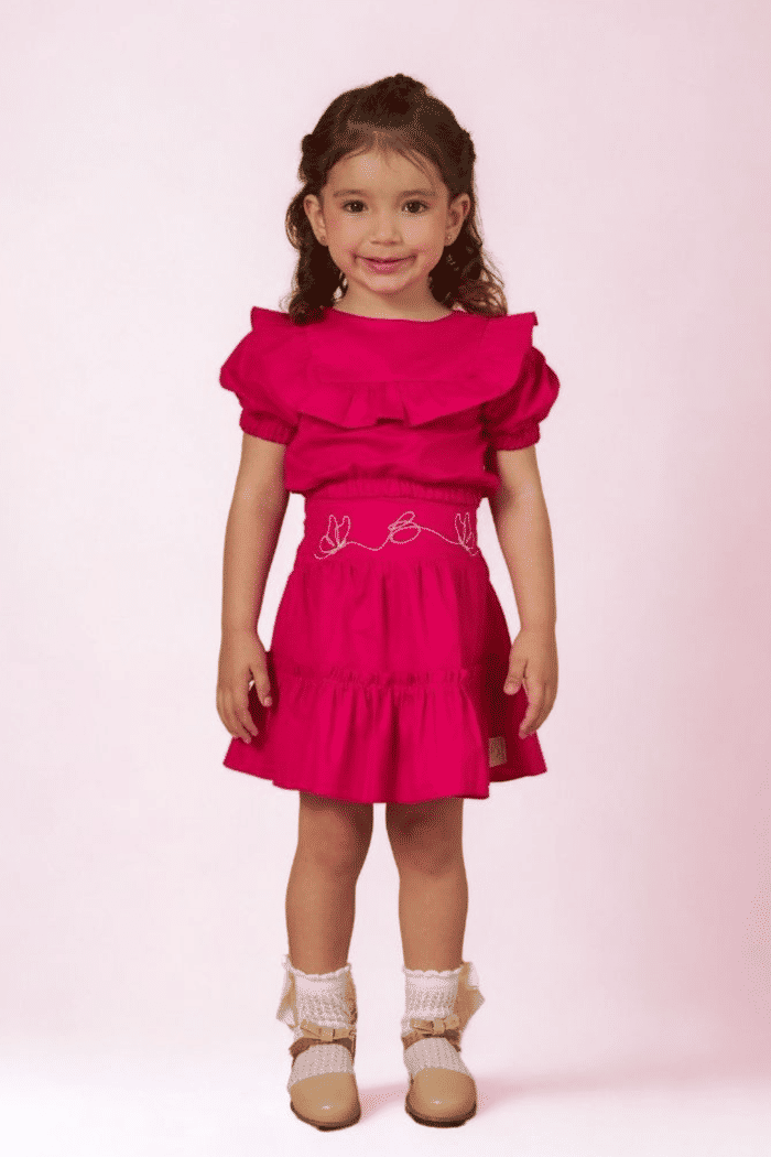 Conjunto de tricoline blusa e saia com pala bordada