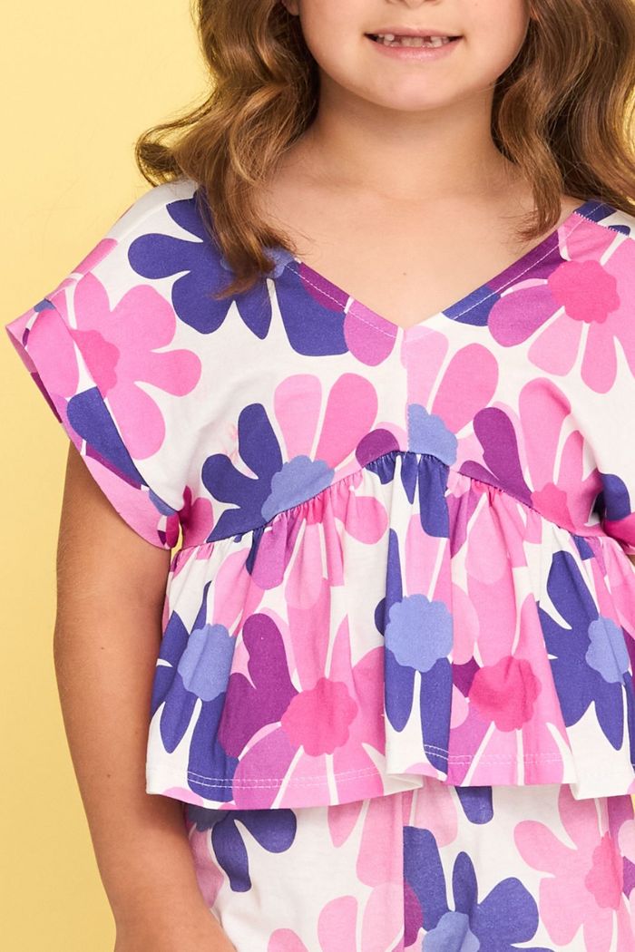 Conjunto blusa e short em estampa floral