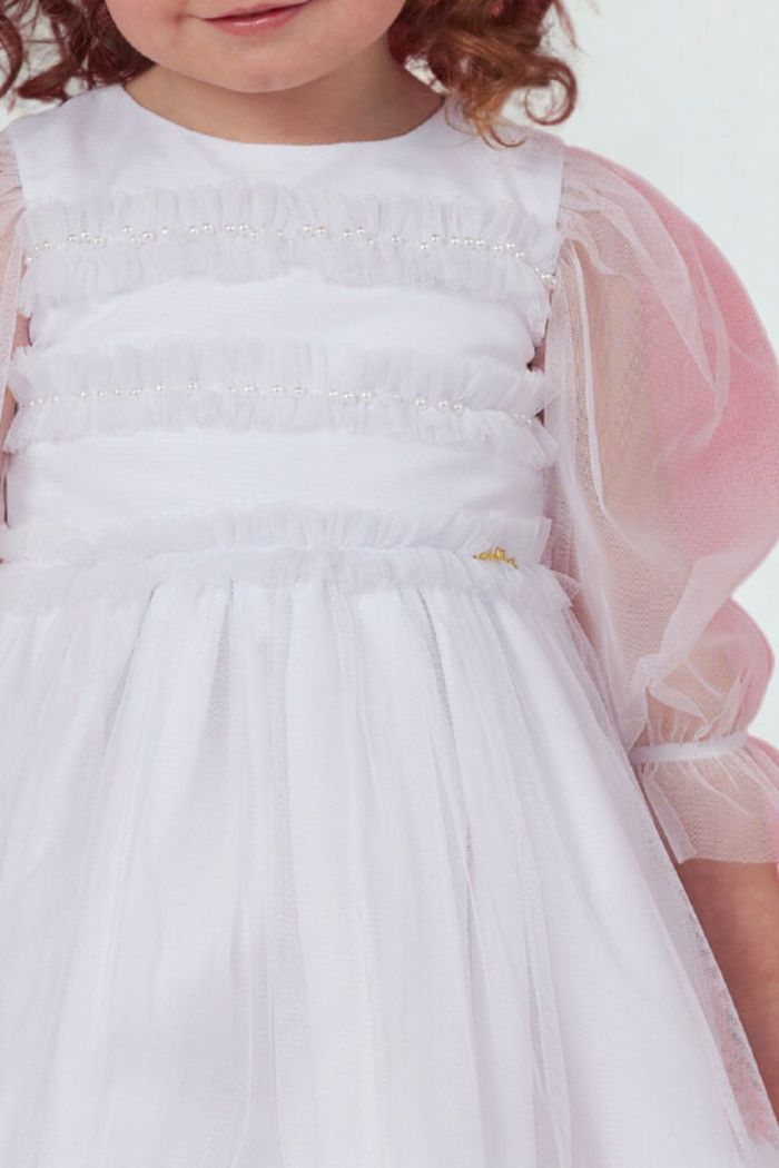 Vestido de tule detalhe peito bordado de perolas