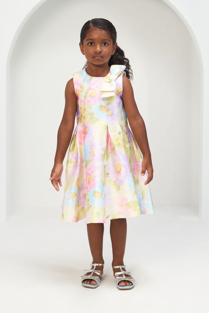 Vestido estampado com detalhe de laço no ombro