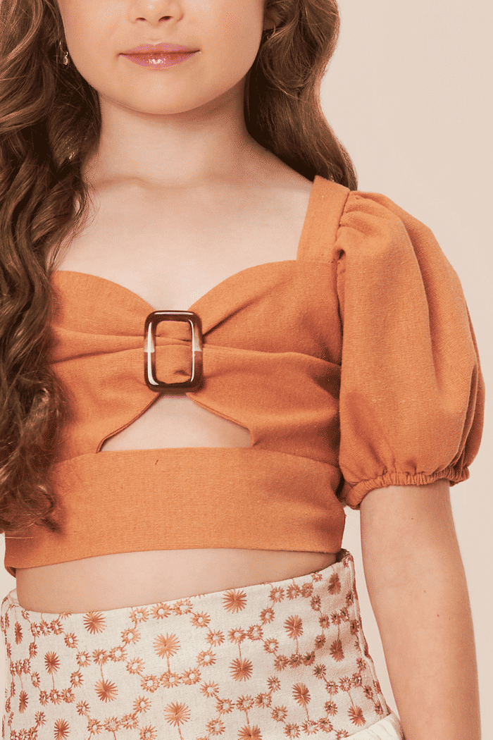 Conjunto blusa e saia de linho