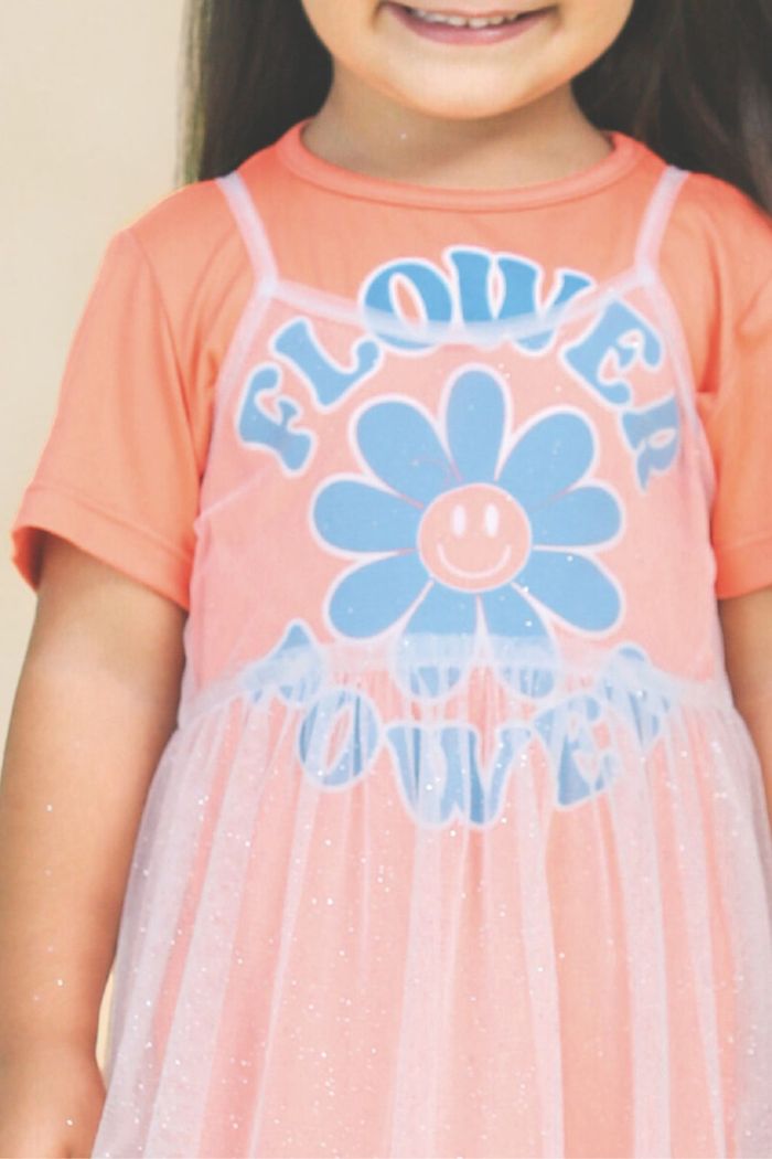 Conjunto vestido estampado de malha com sobreposição de tule glitter