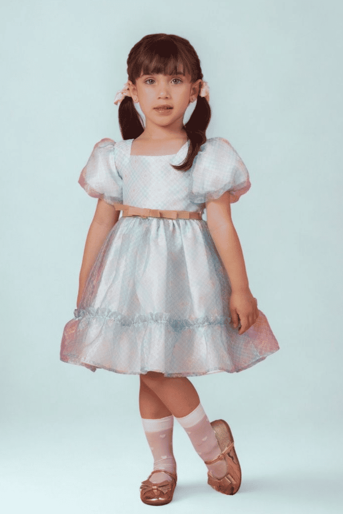 Vestido de organza sublimado e mangas bufantes