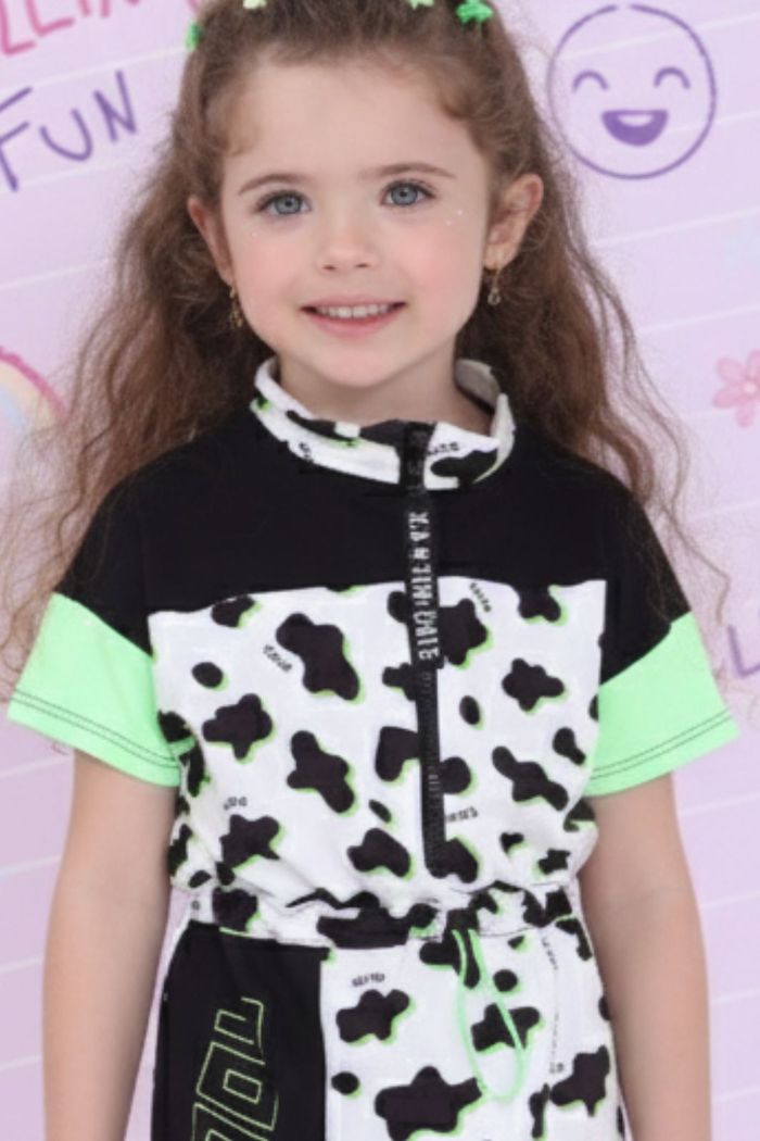 Vestido estampa de vaquinha com manga curta