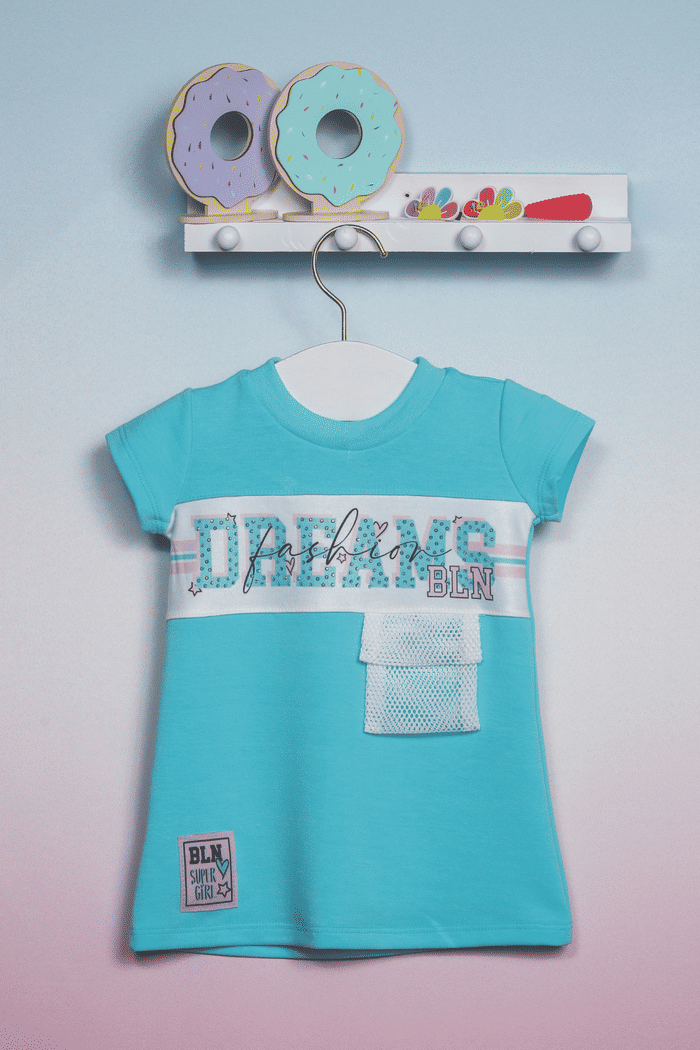 Vestido azul estampado com detalhe de strass