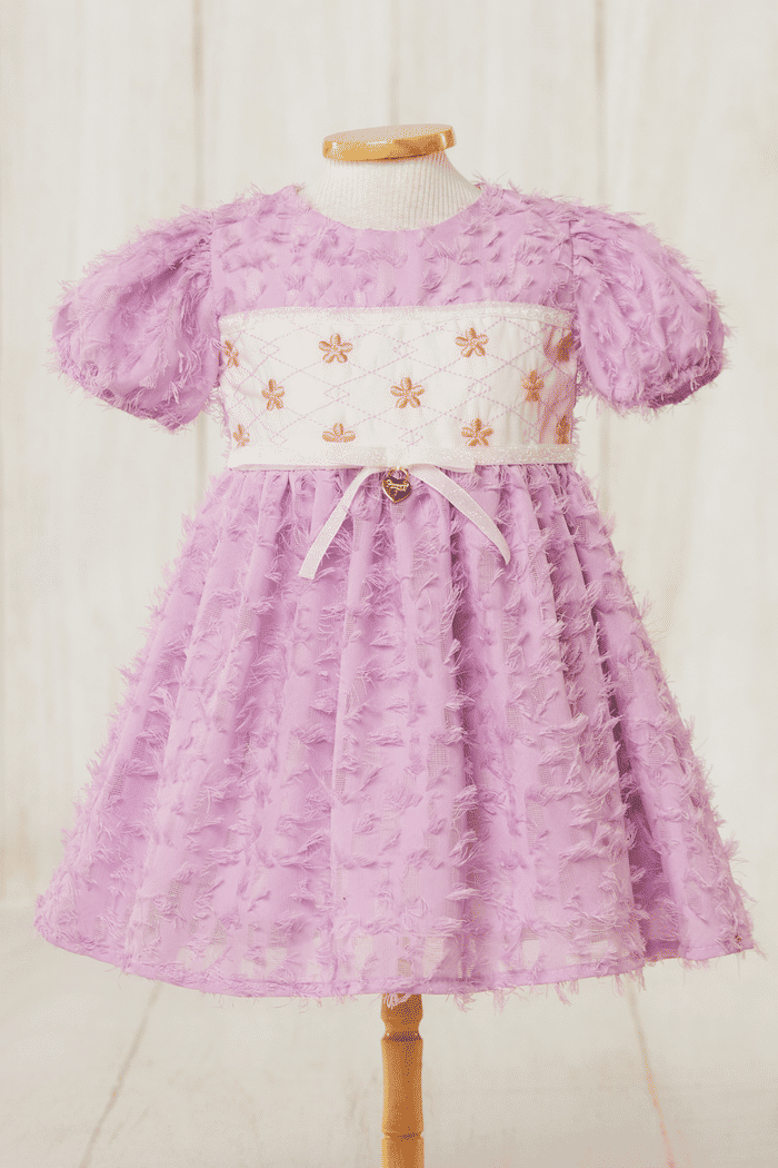 Vestido de crepe bordado