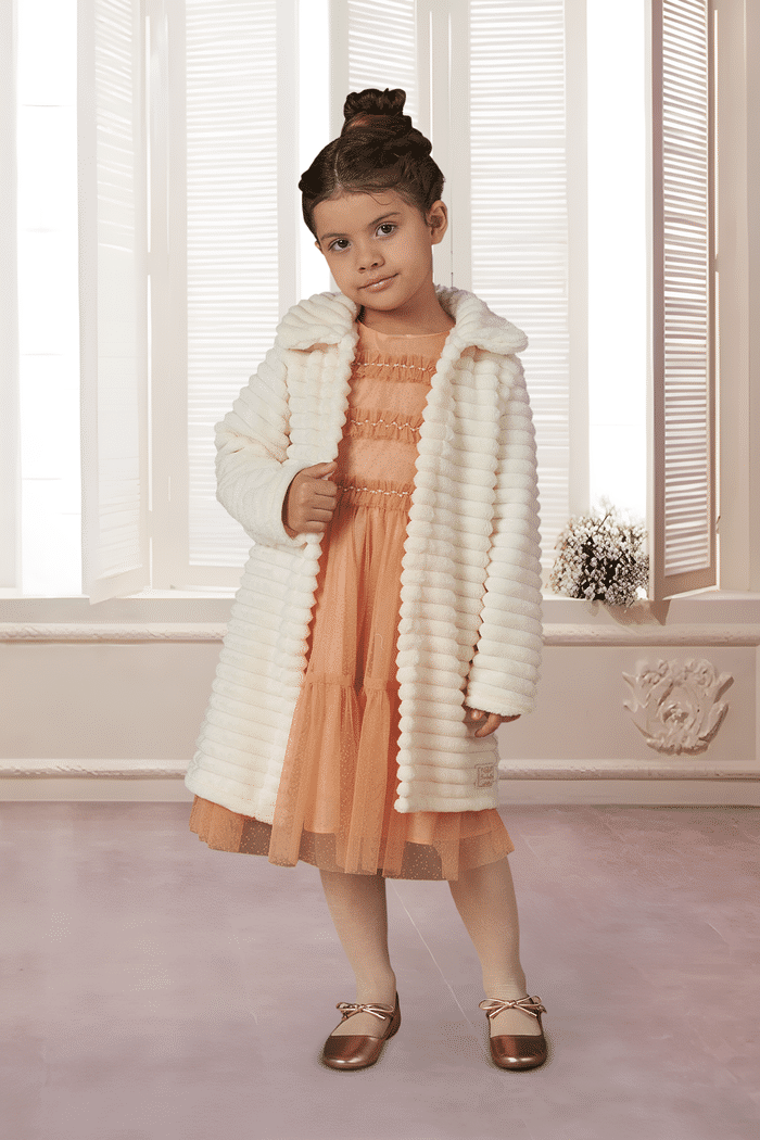 Casaco de pele com abertura frontal