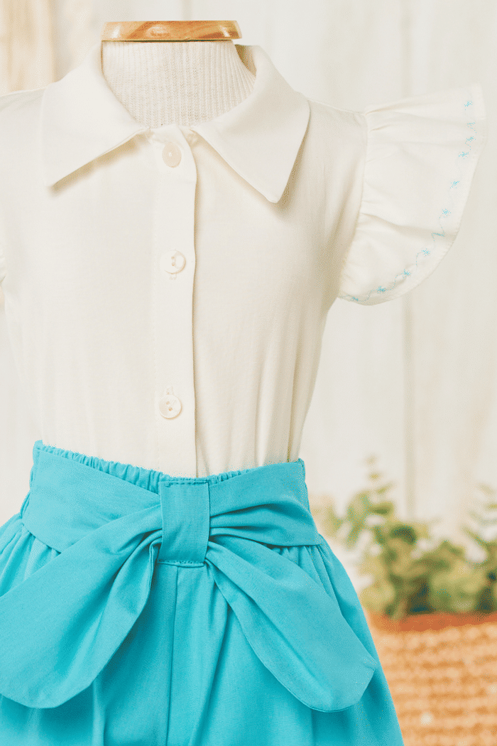 Conjunto body de tricoline e short com laço para amarração