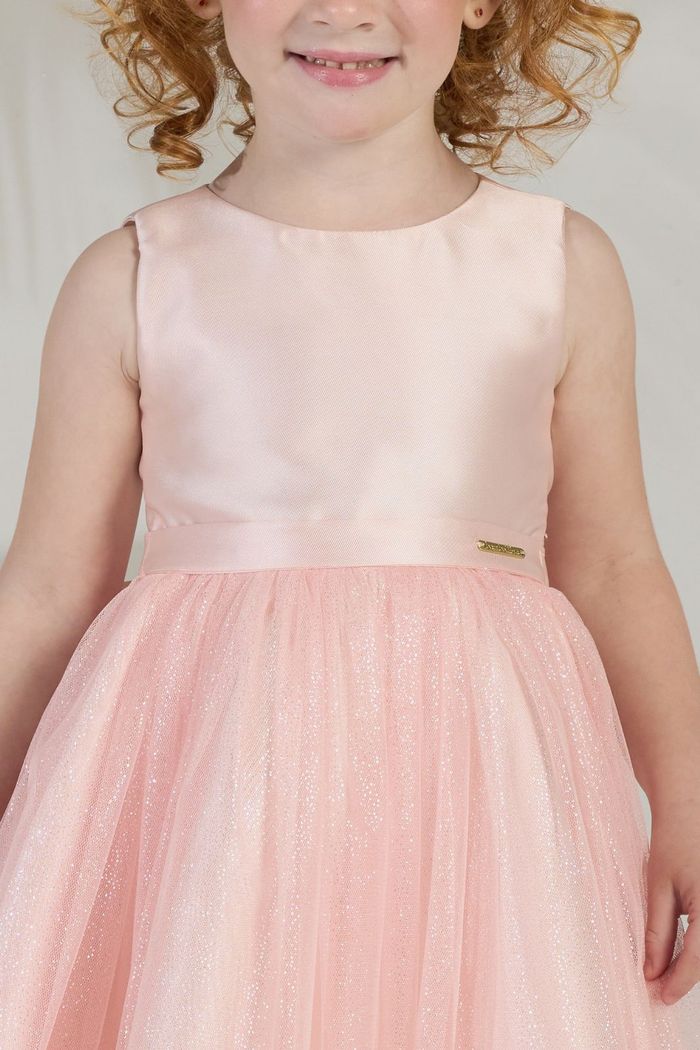 Vestido com saia de tule glitter detalhe de abertura e laço nas costas