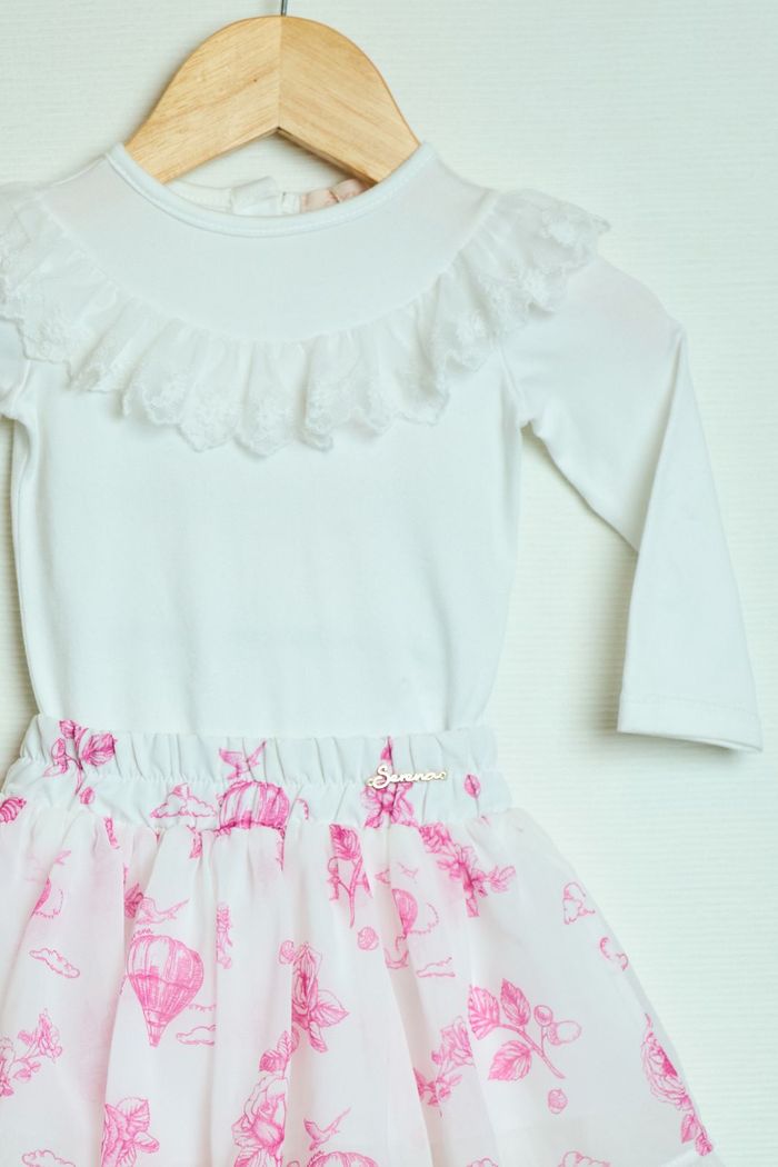 Conjunto com body modal suede e saia estampada