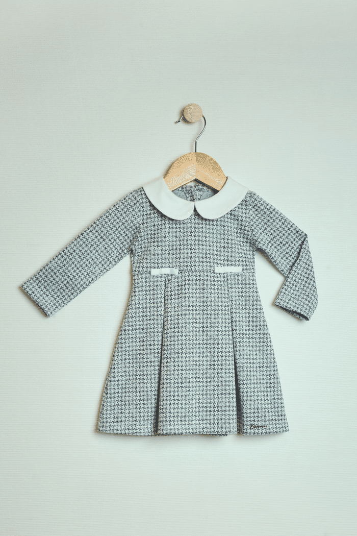 Vestido de malha geométrica com pregas