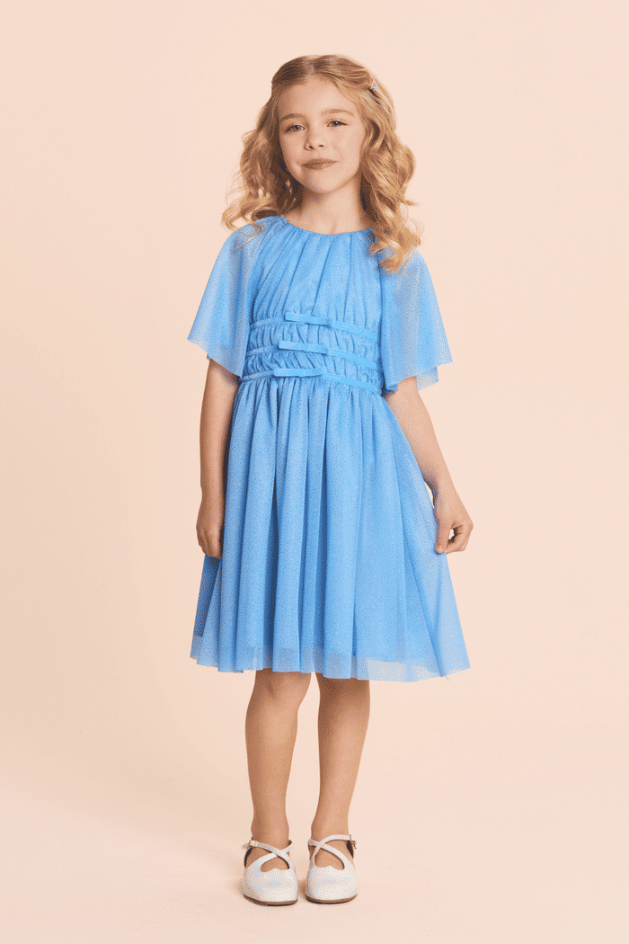 Vestido de tule azul com brilho