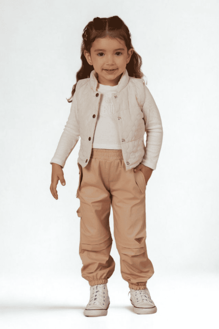 Calça jogger de sarja com bolso cargo