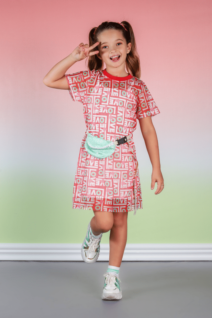 Conjunto vestido sobreposição de tela com pochete