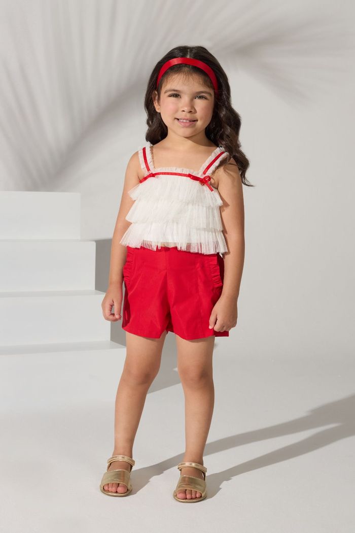 Conjunto blusa de tule e short de alfaiataria