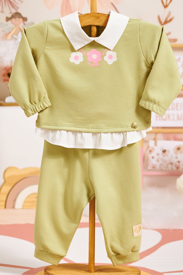 Conjunto blusa de moletinho com gola de tricoline e calça de moletinho